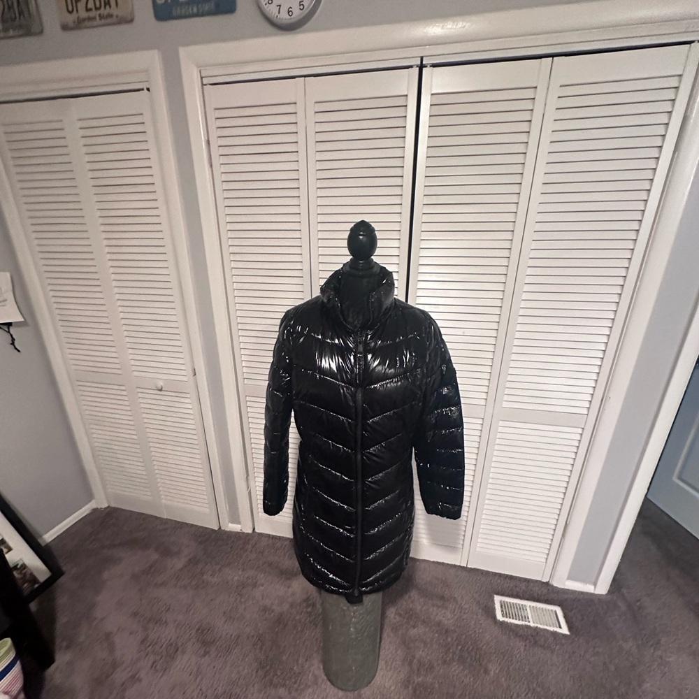 Calvin Klein Shiny Black Puffer Jacket with removable hood - Picture 3 of 9